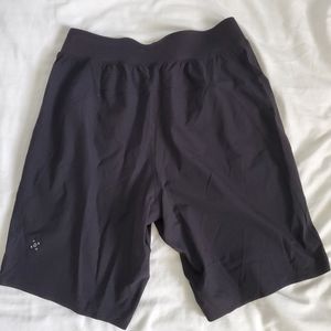 In Mind 9" Lululemon Linerless Shorts sz. SMALL
